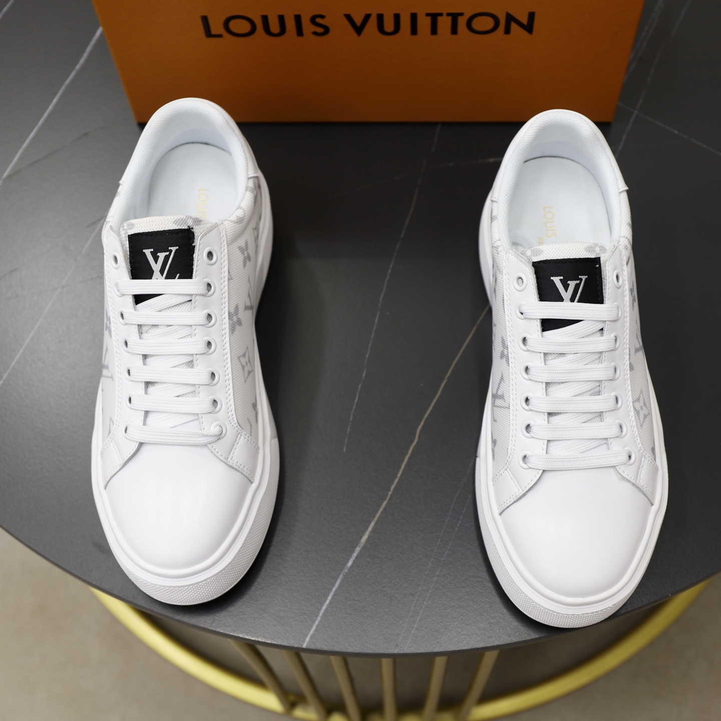 LV 02649