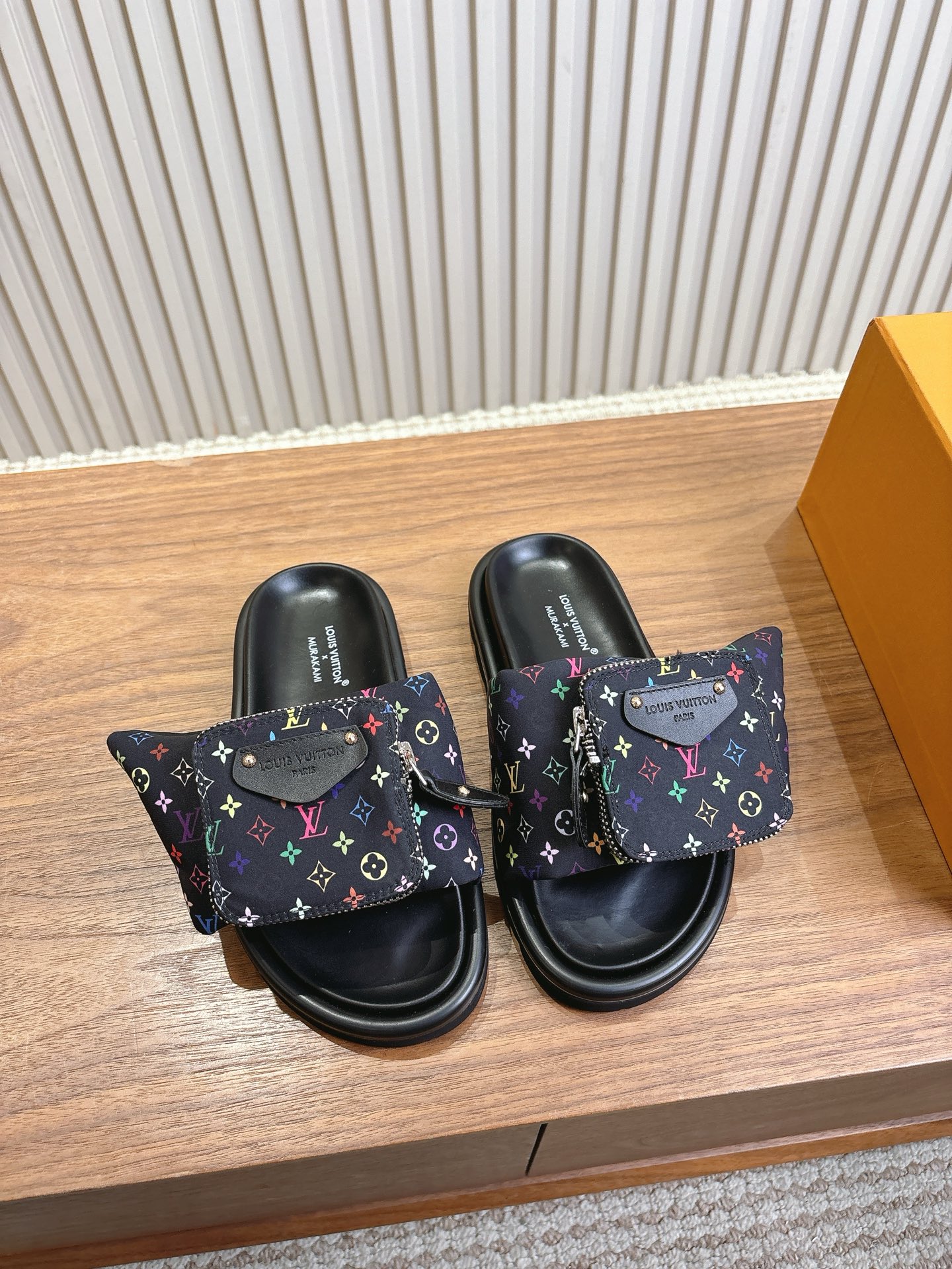 LV  02779