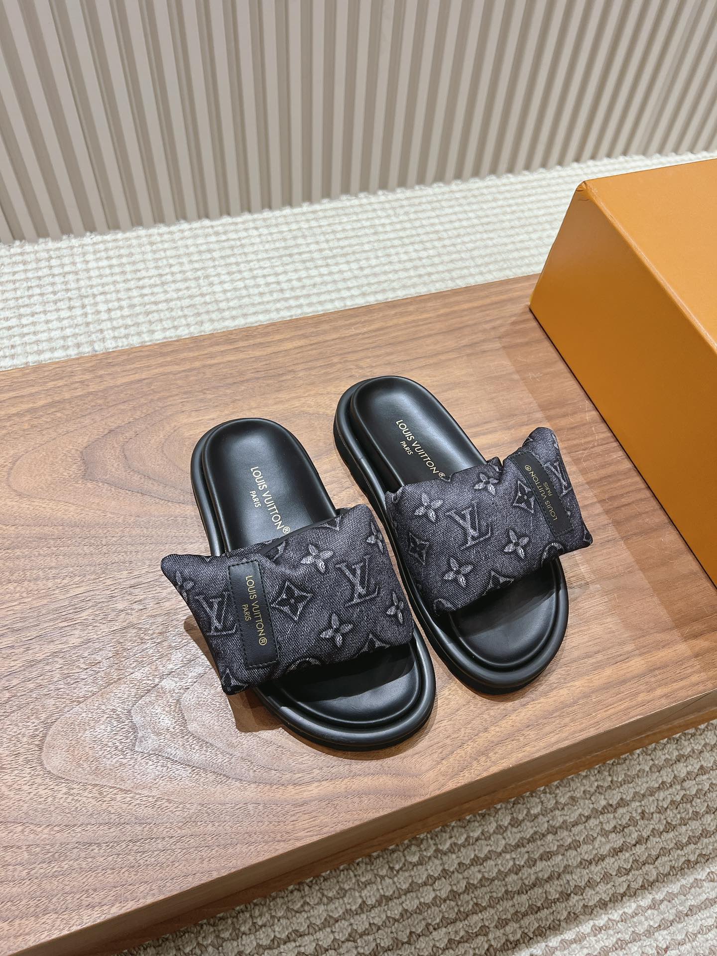 LV  02849