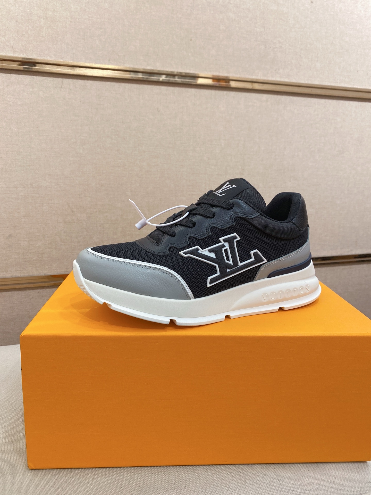 LV 03179