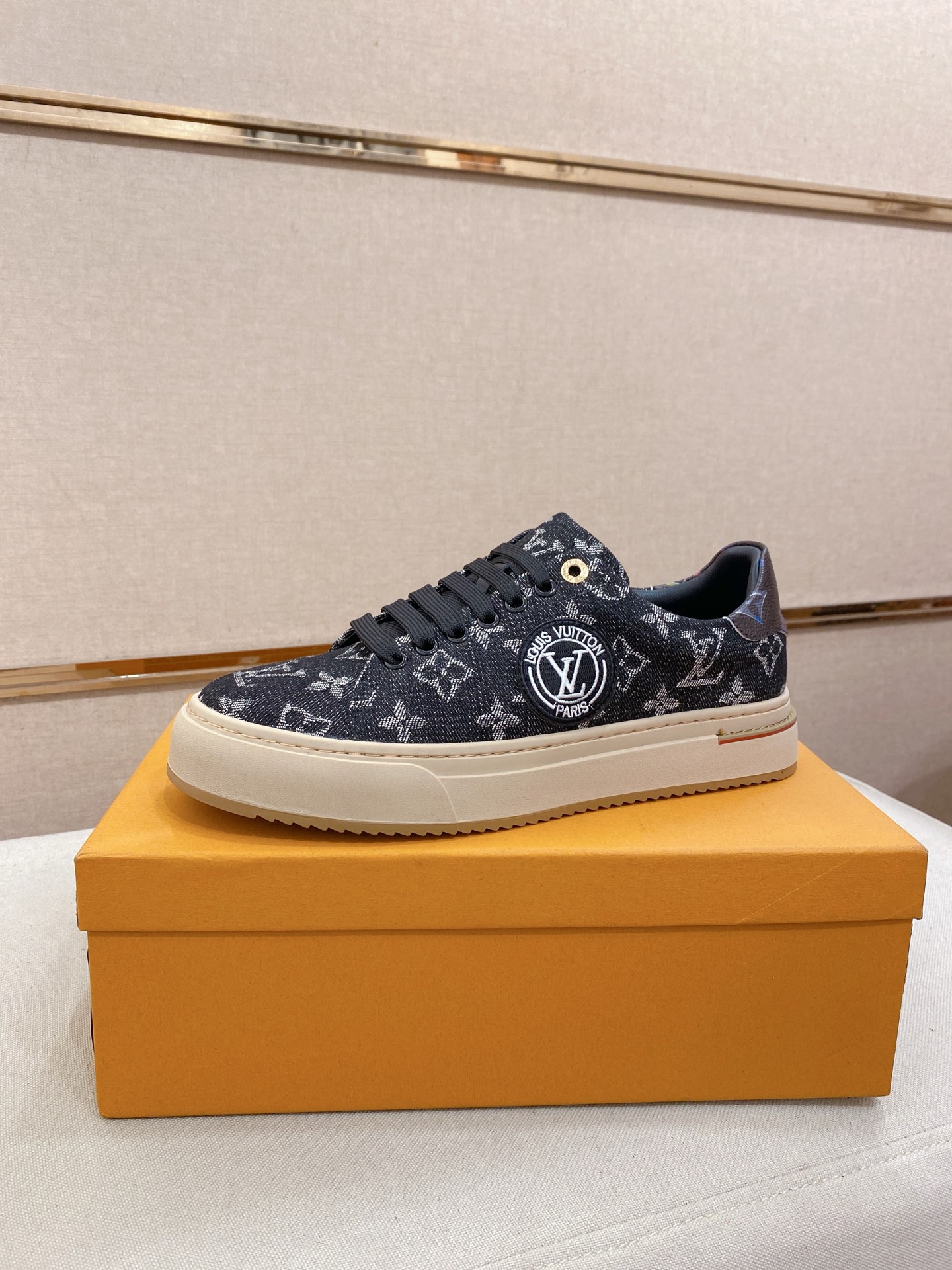 LV 03269