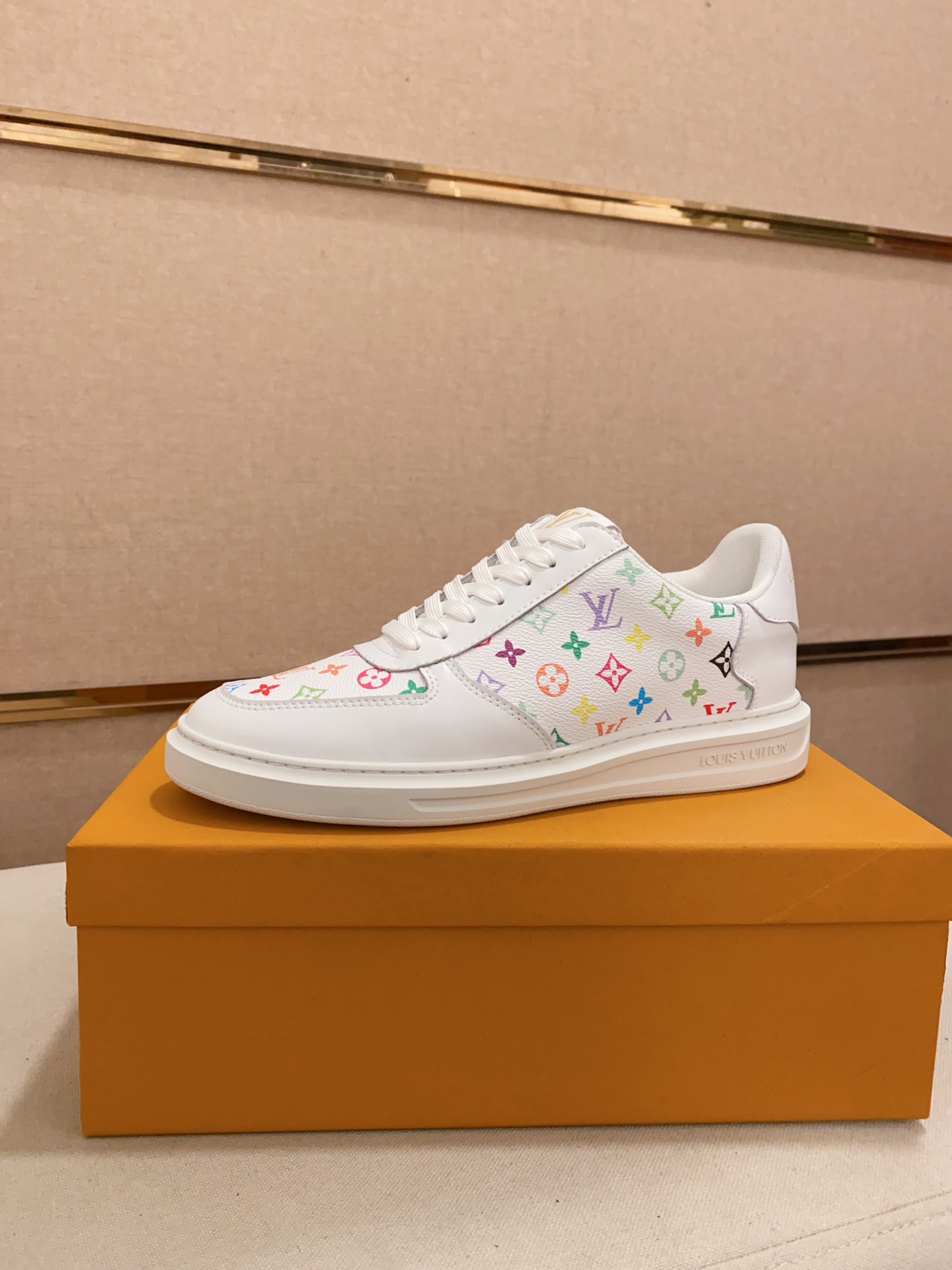 LV 03319