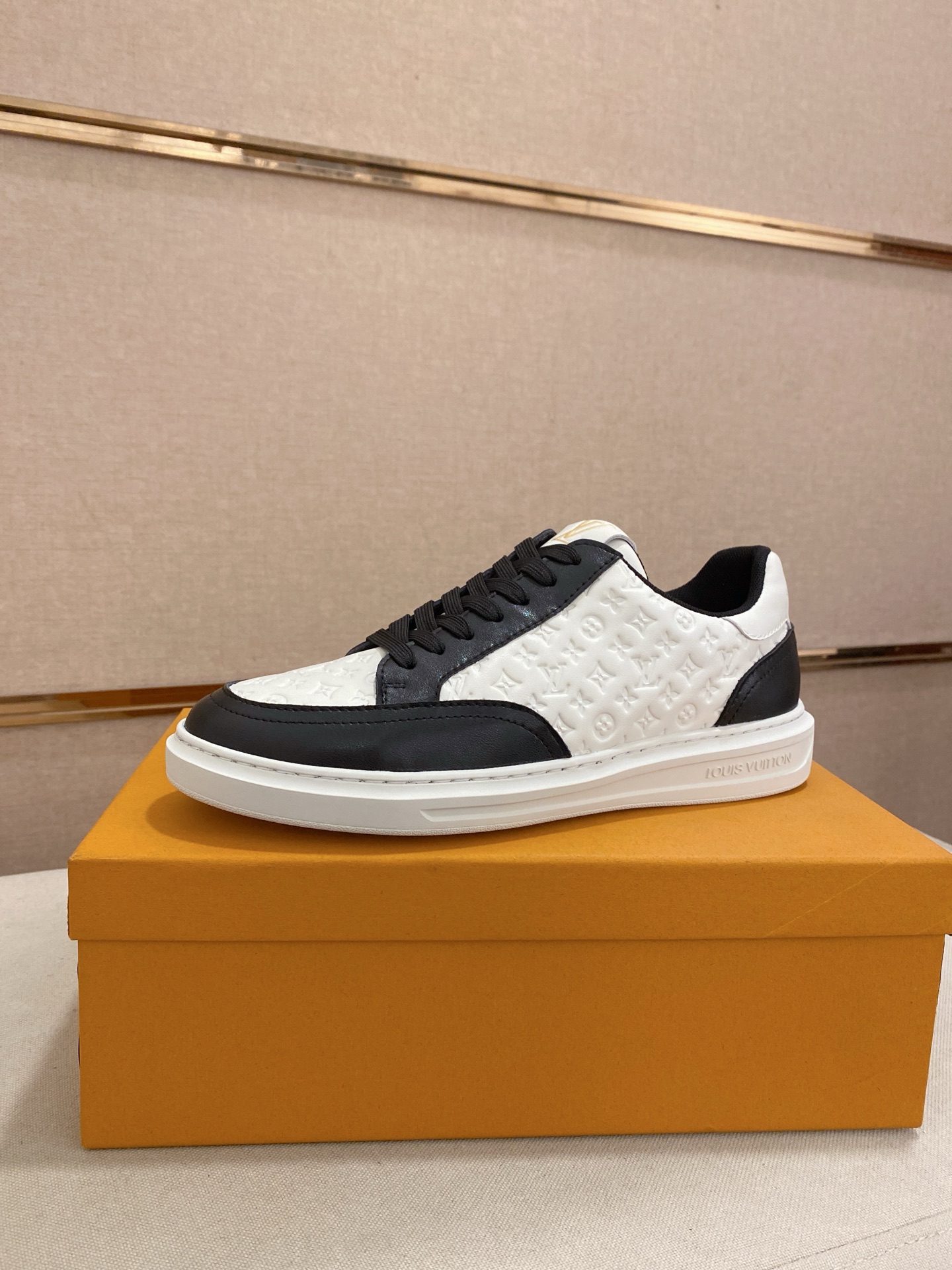 LV 03419