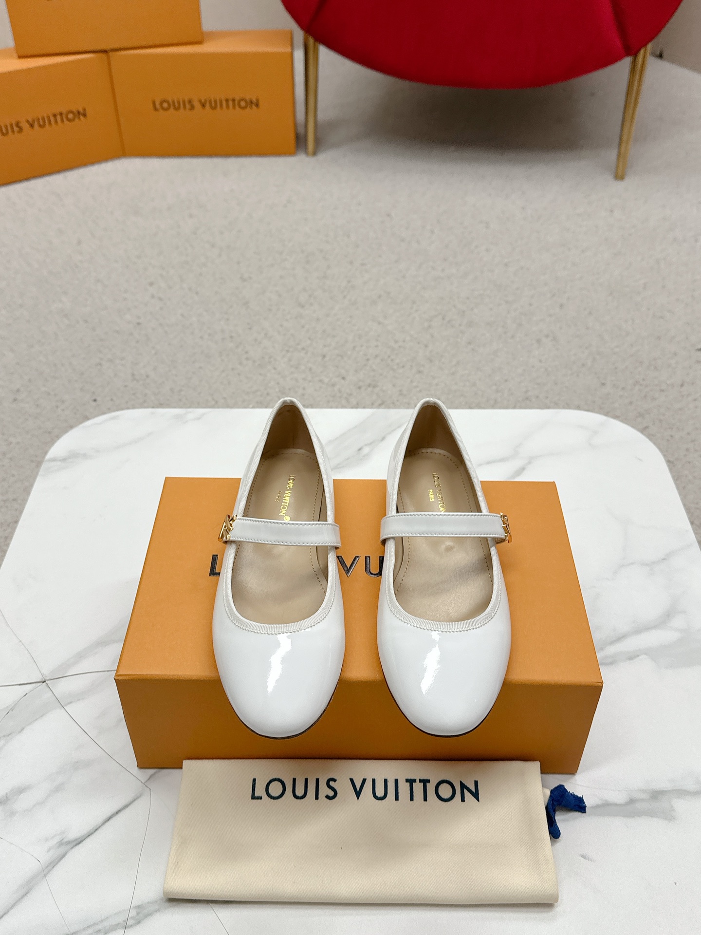 LV  03609