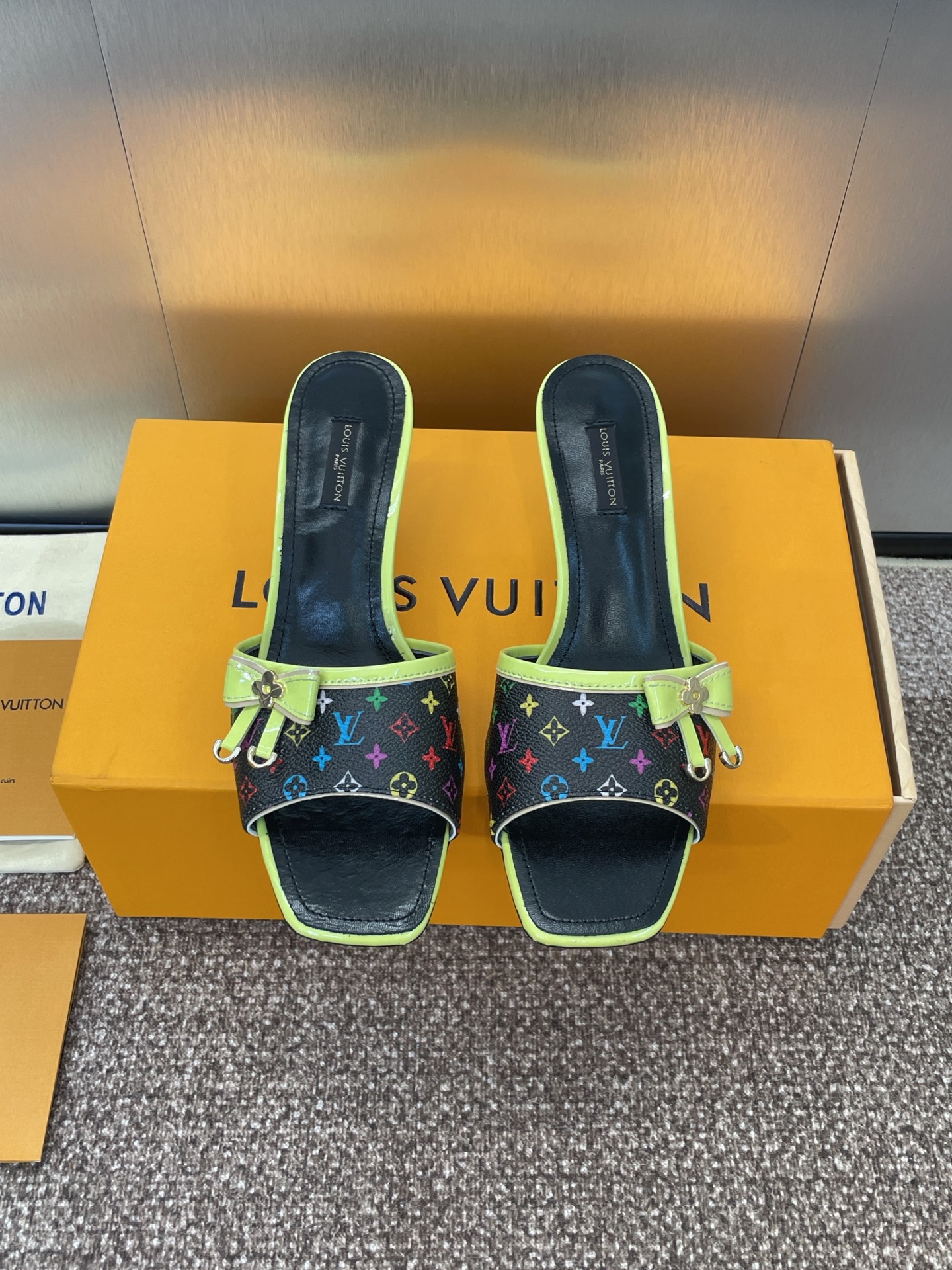 LV  03959