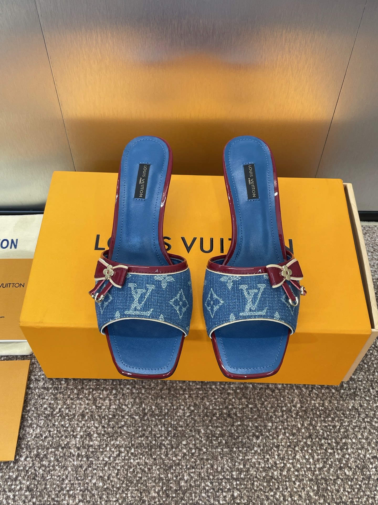 LV  03969