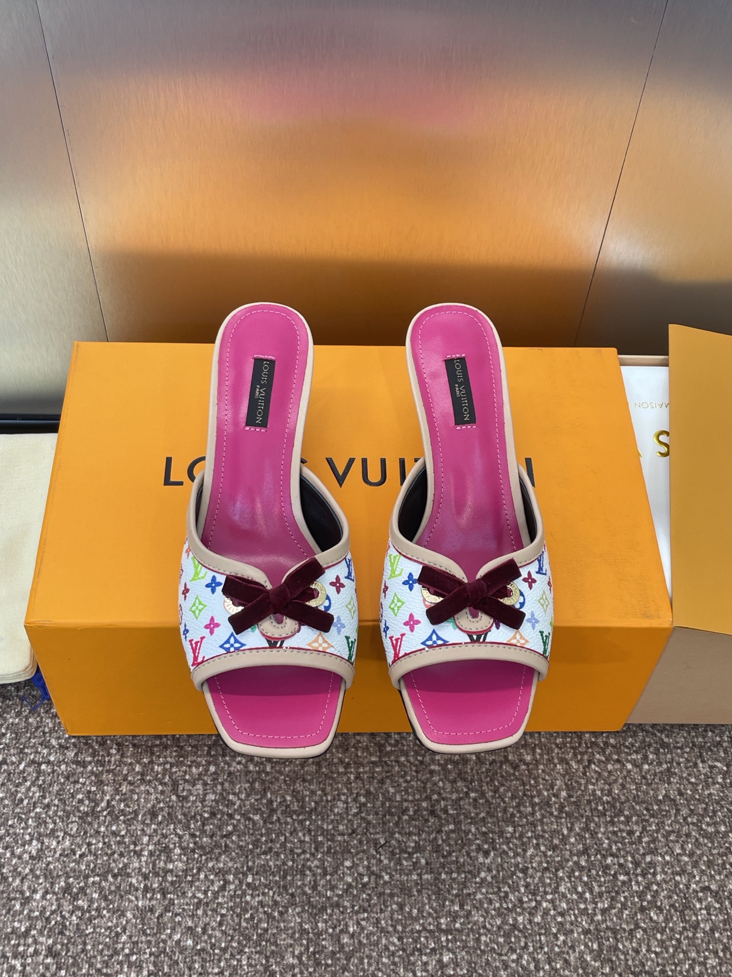 LV  04019
