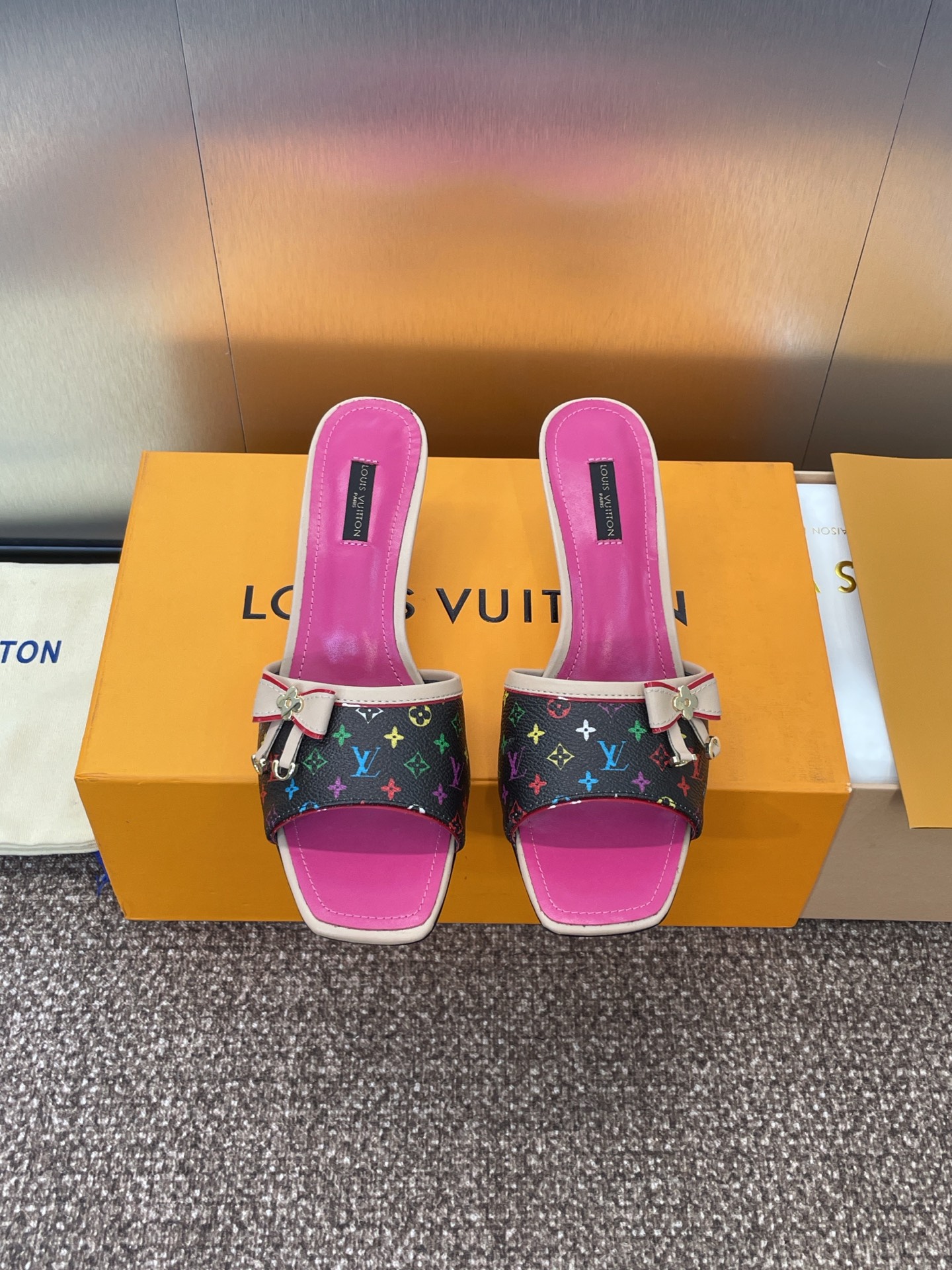 LV  04059