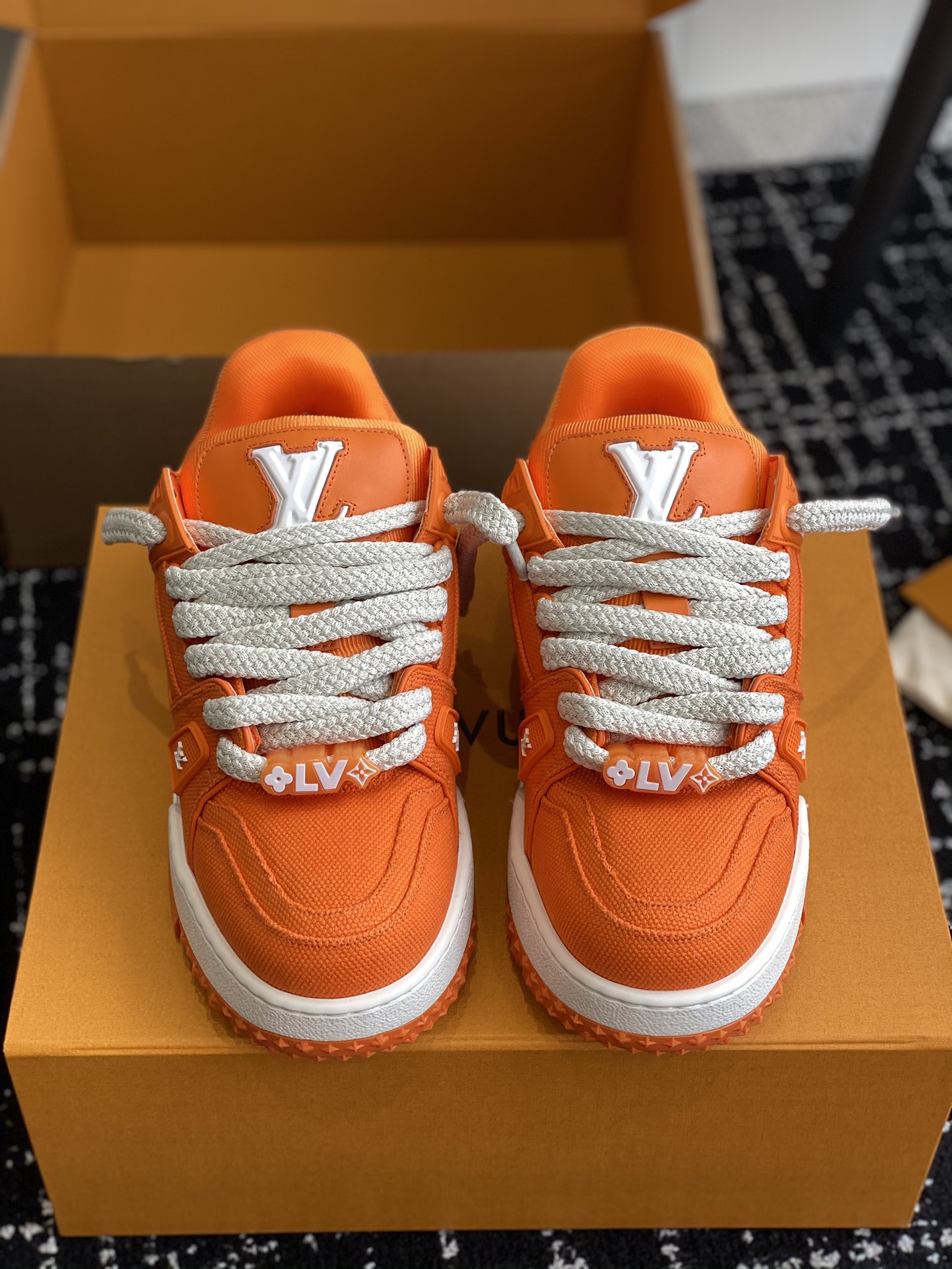 LV  04149