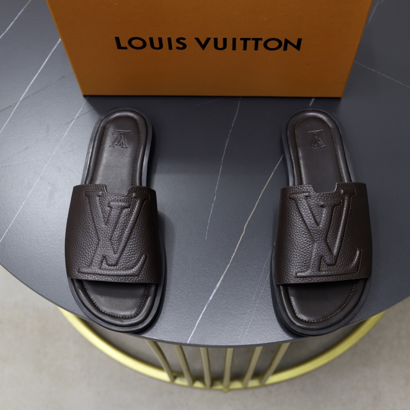 LV 04179