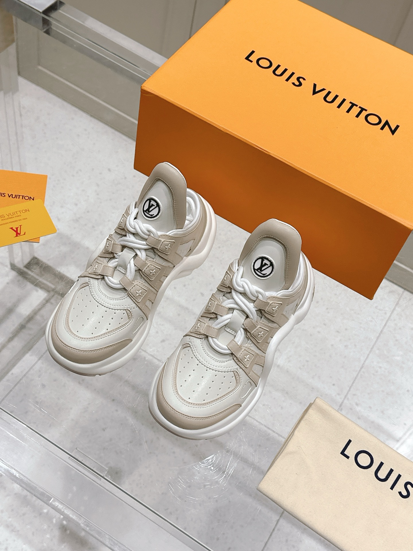 LV  04199