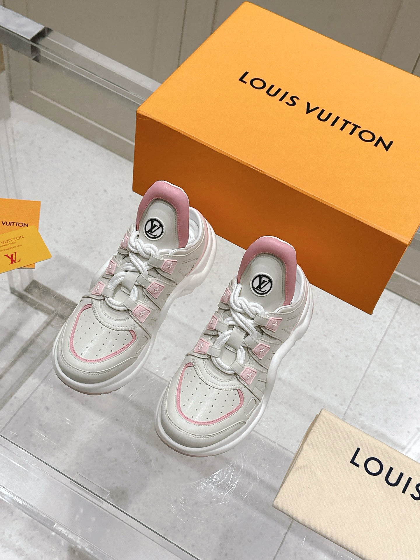 LV  04219