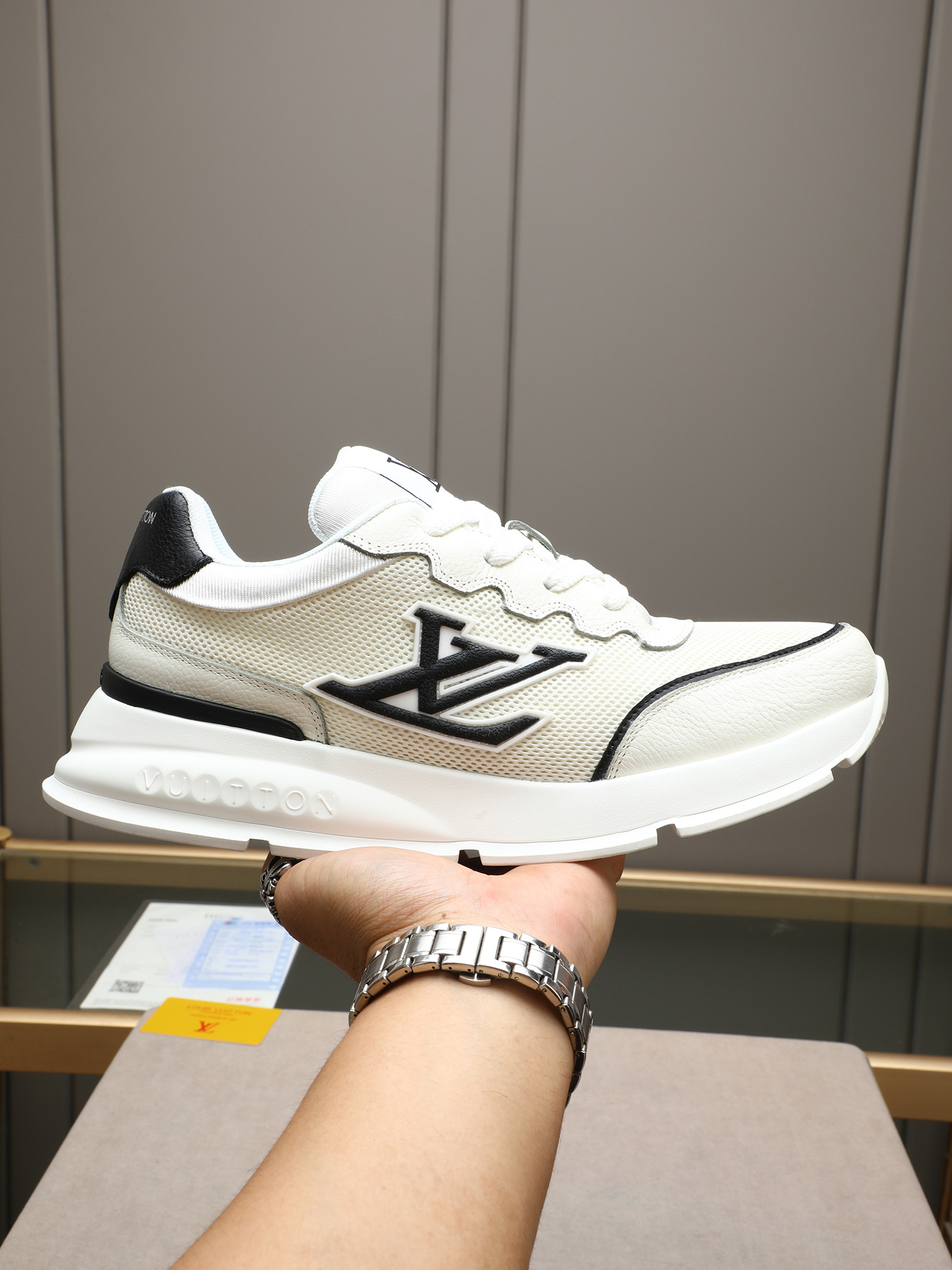 LV 04509