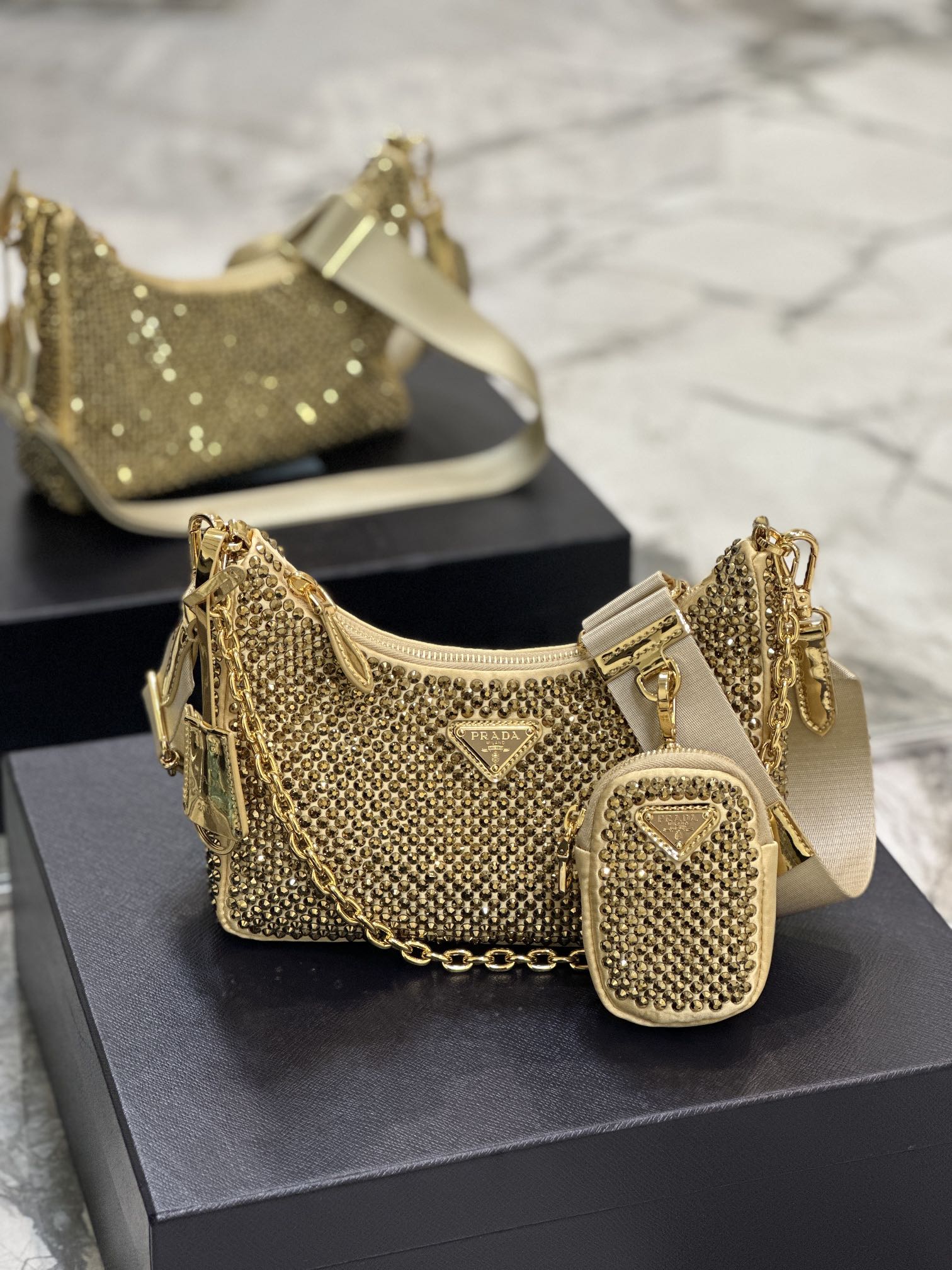 PRADA    00039