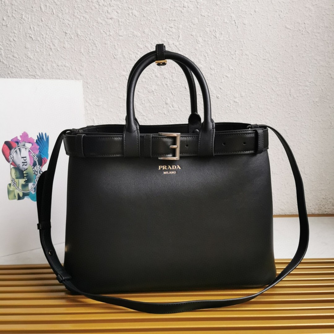 Prada 00039