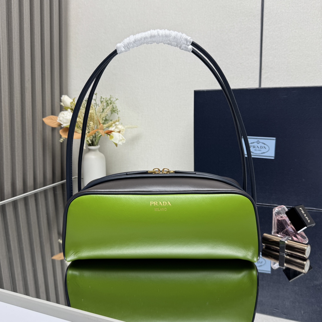 Prada 00069