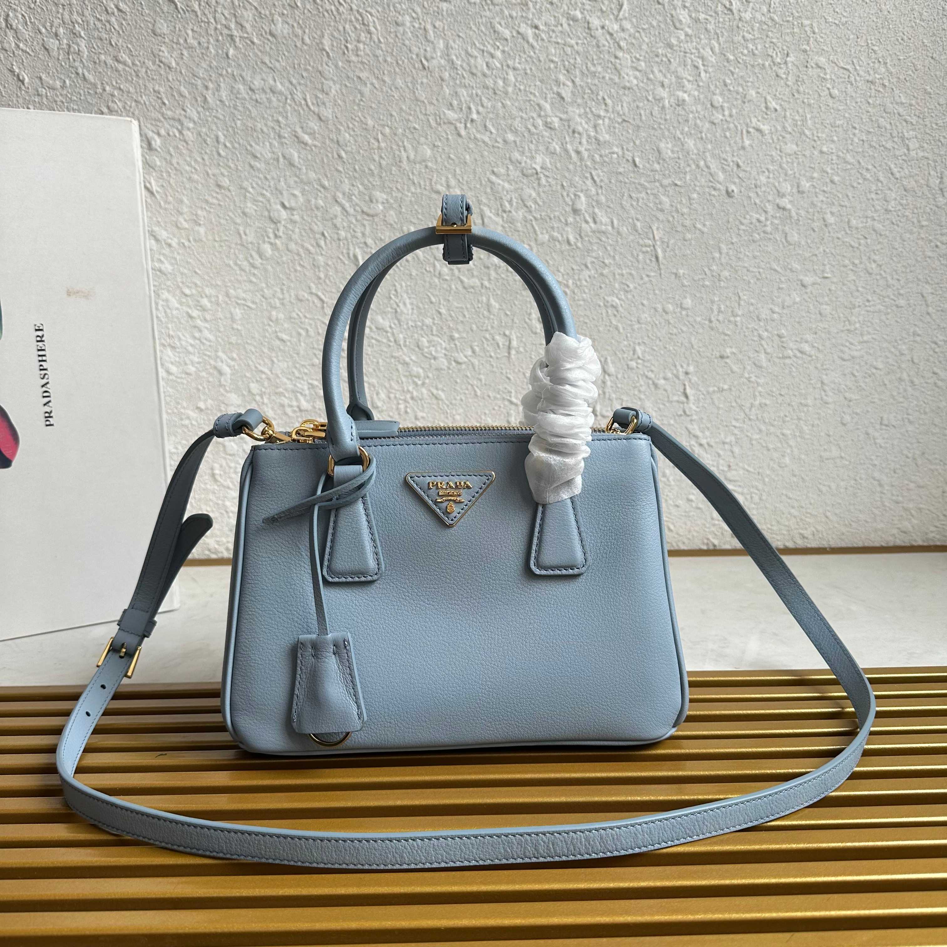 PRADA  00089