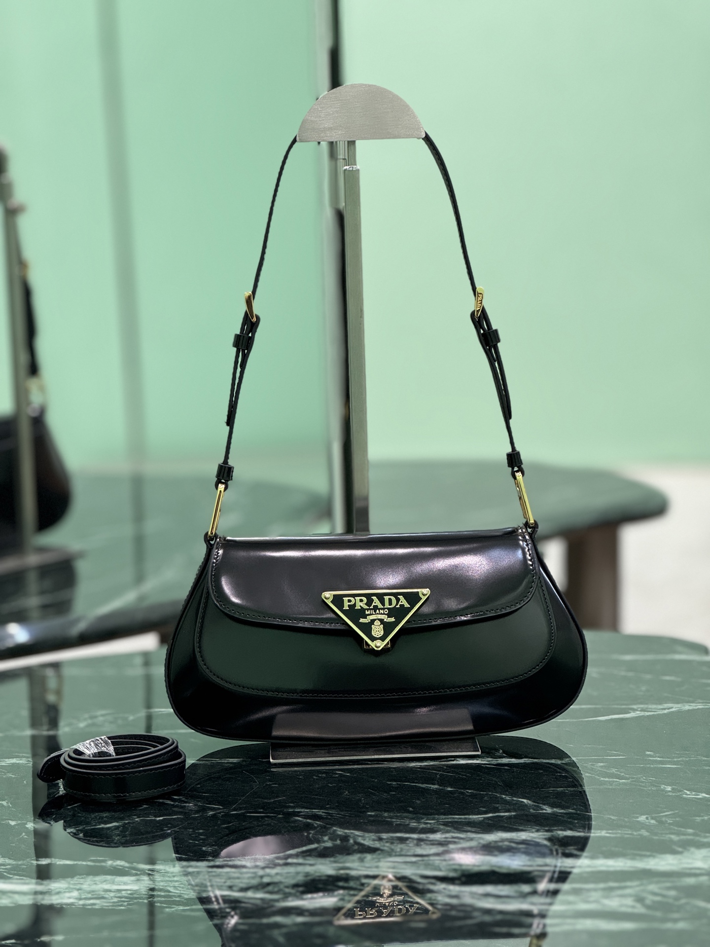 PRADA    00099
