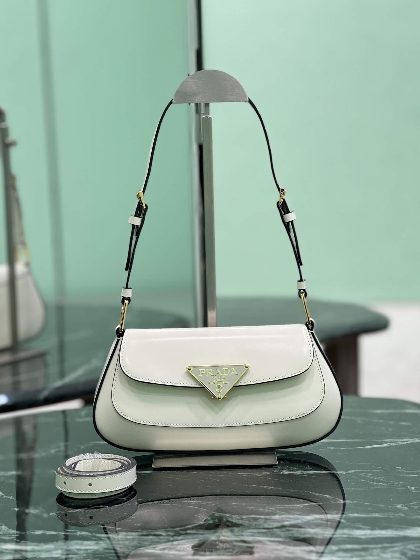 PRADA    00109