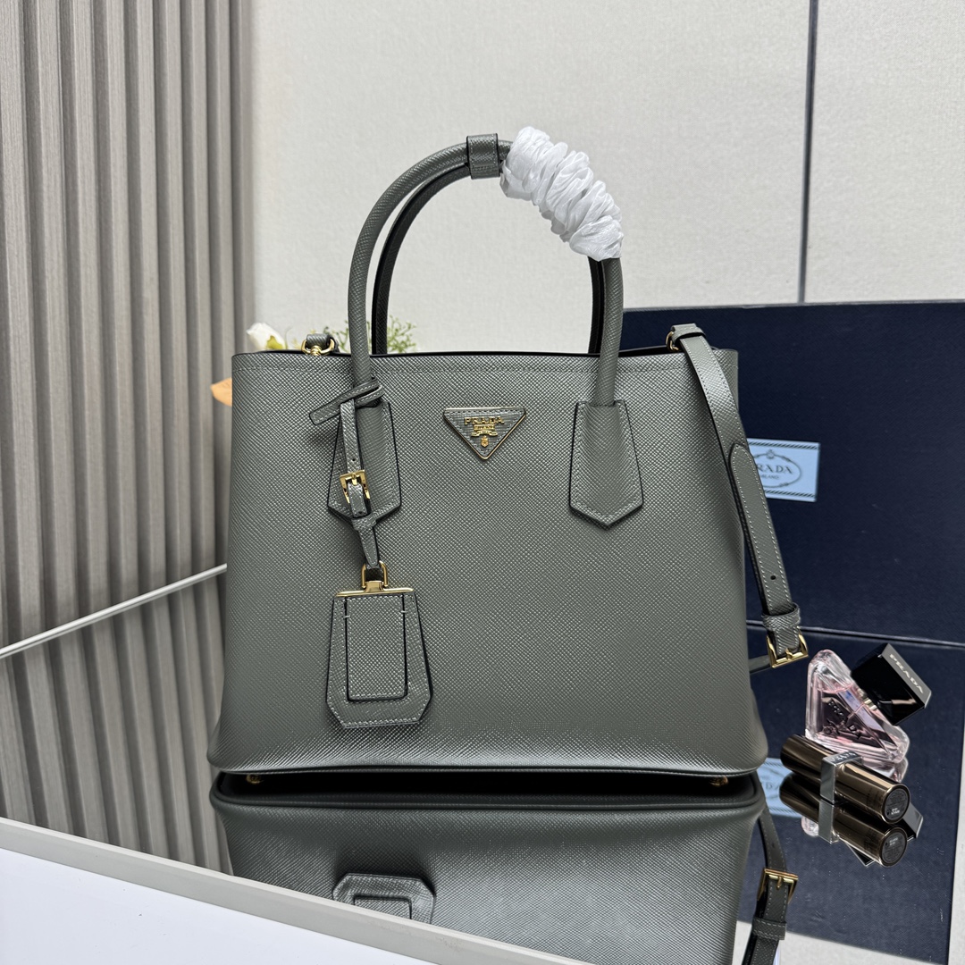 Prada 00179
