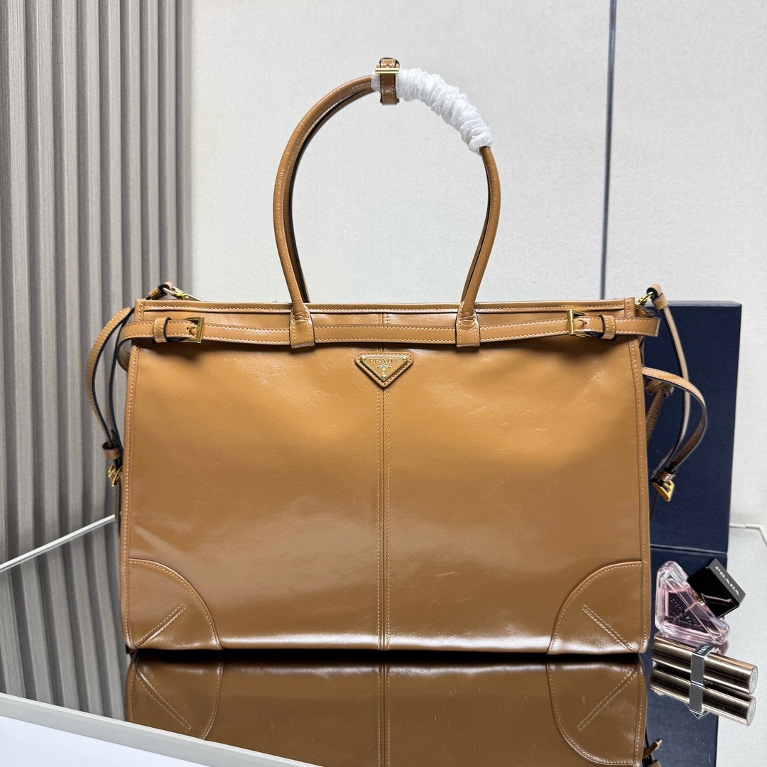 PRADA 00179