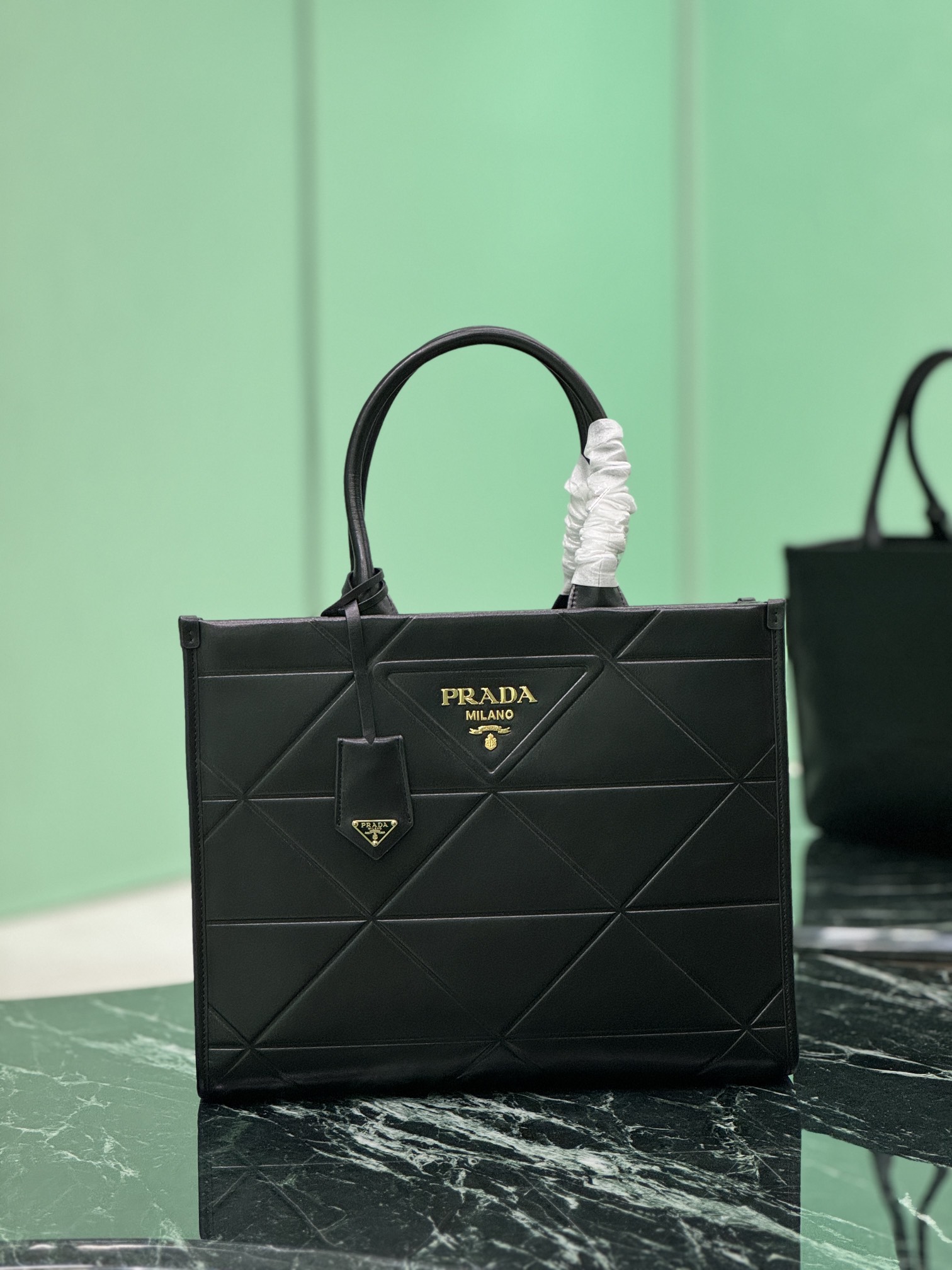 PRADA    00189