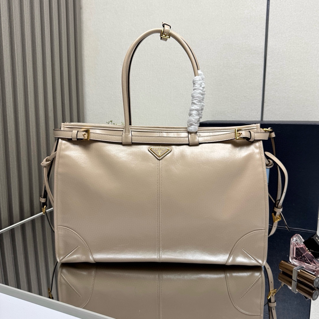 PRADA 00209