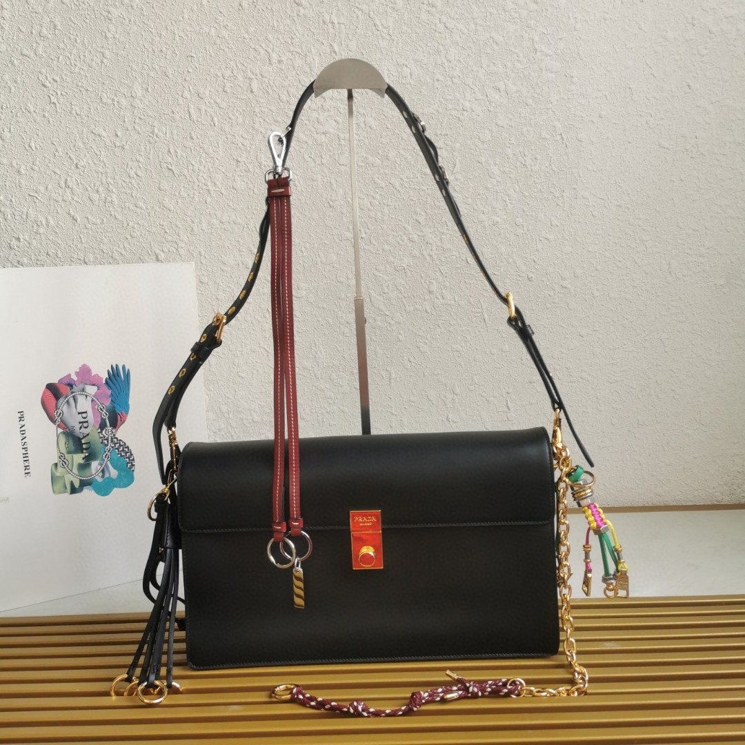 Prada 00279