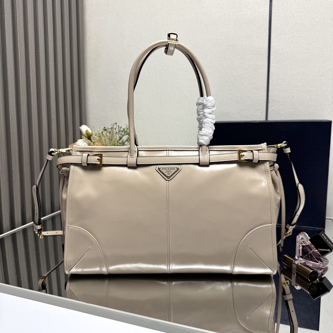 Prada 00279