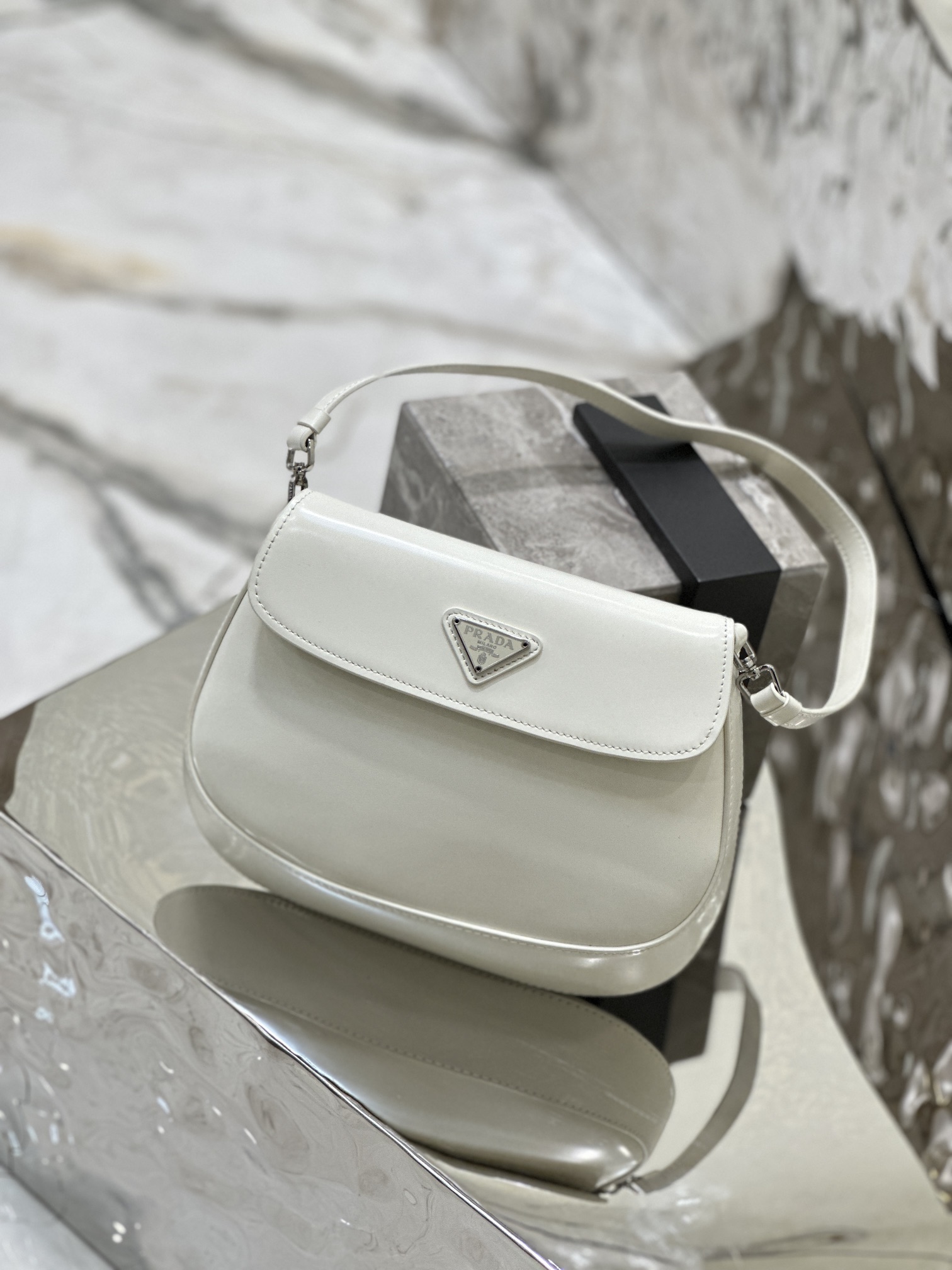 PRADA    00339