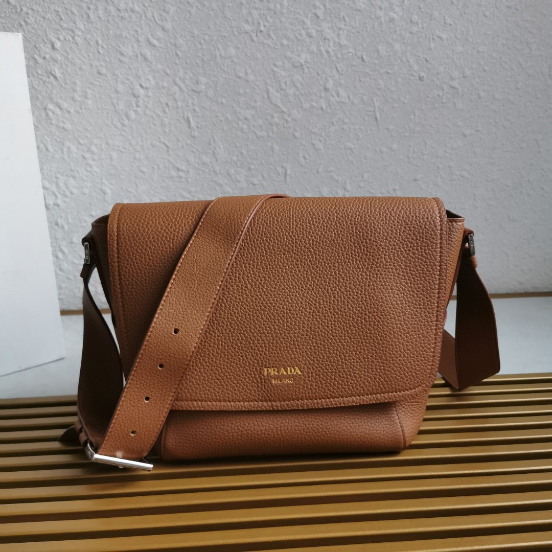 PRADA  00369