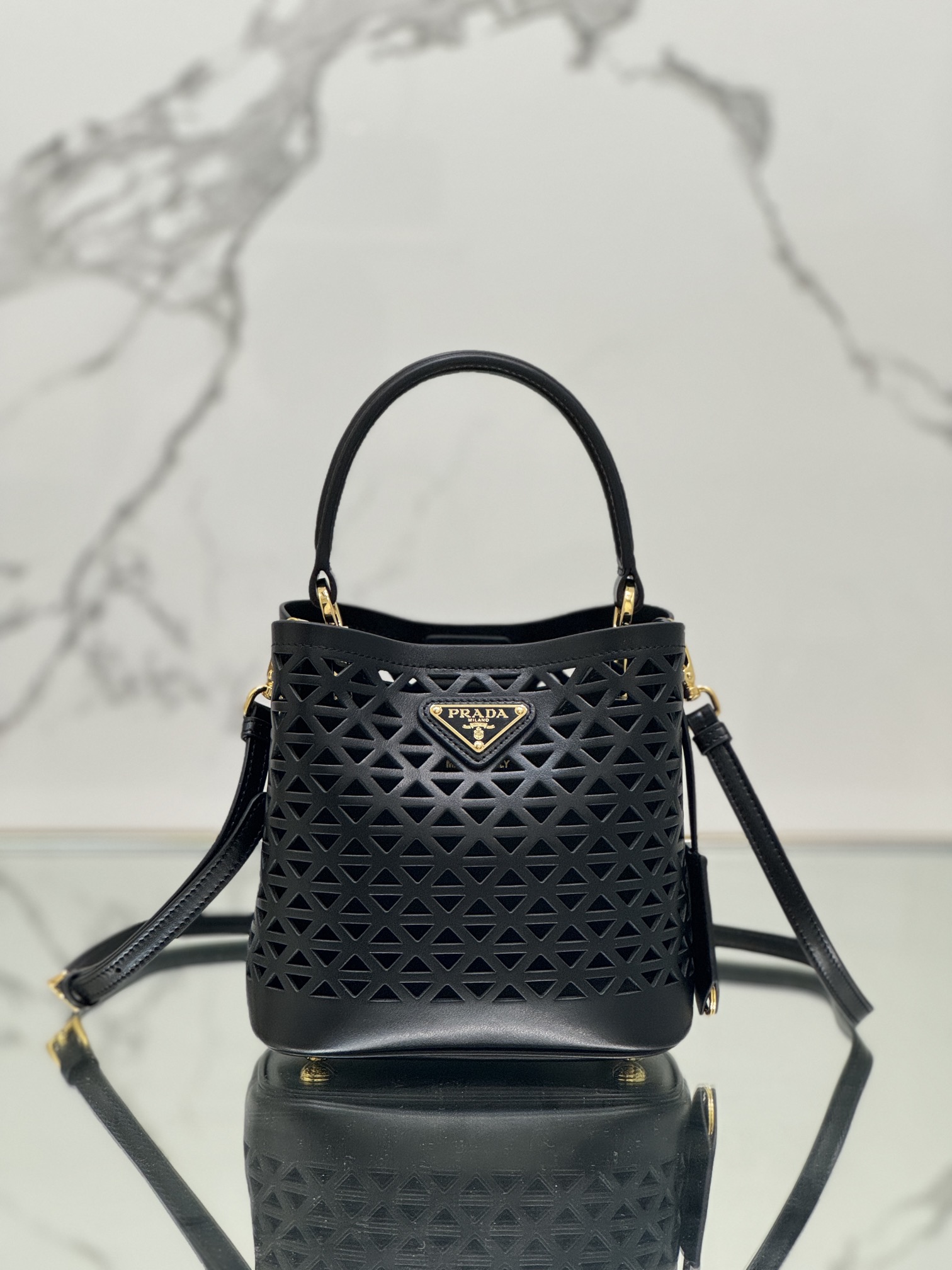 PRADA    00369