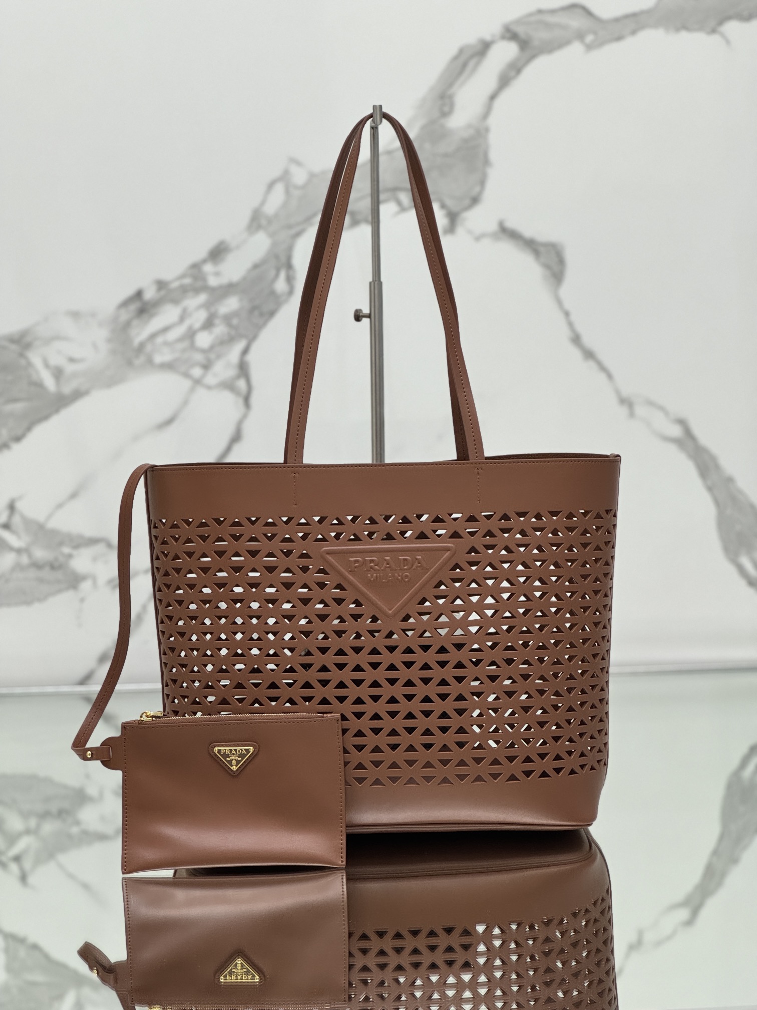 PRADA    00379