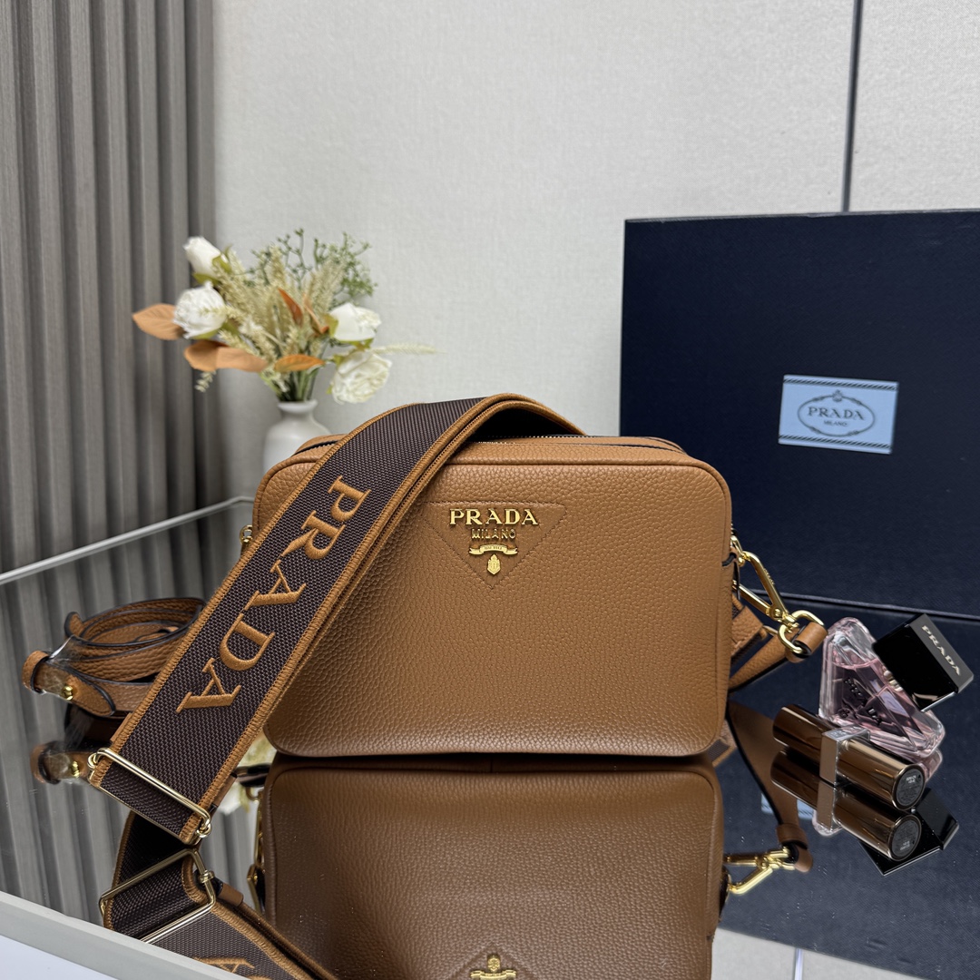 Prada 00429