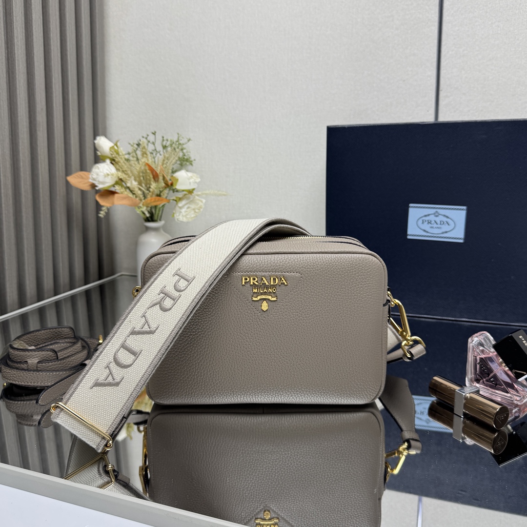 Prada 00439