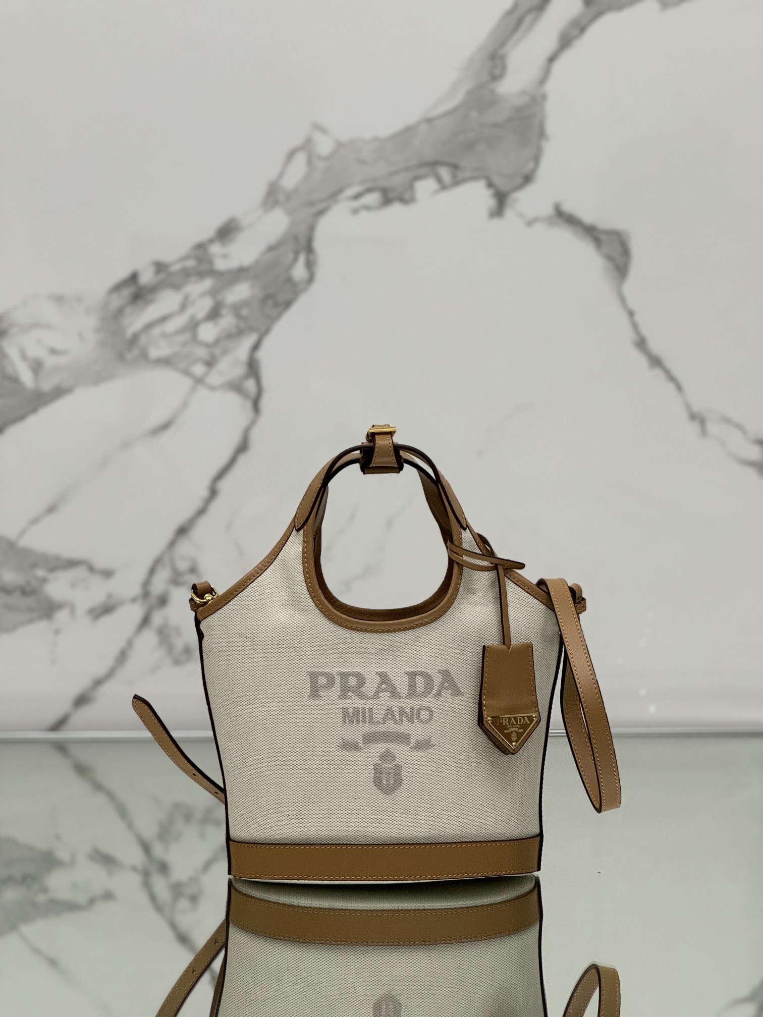 PRADA    00439