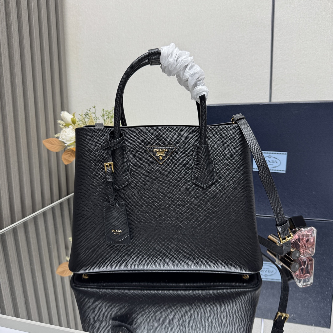PRADA 00449