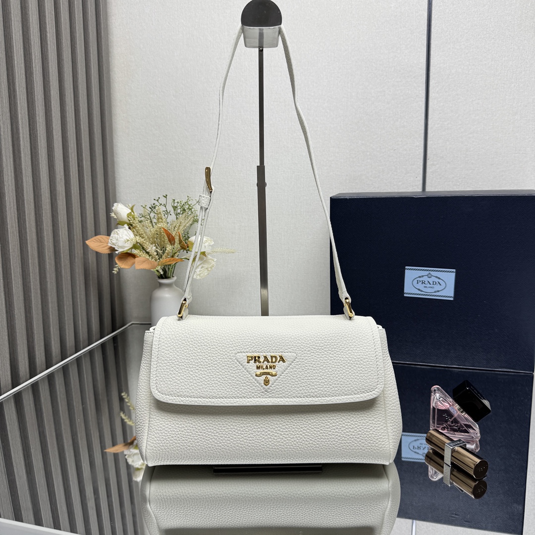 Prada 00469