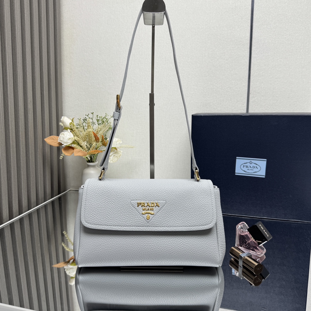 Prada 00479