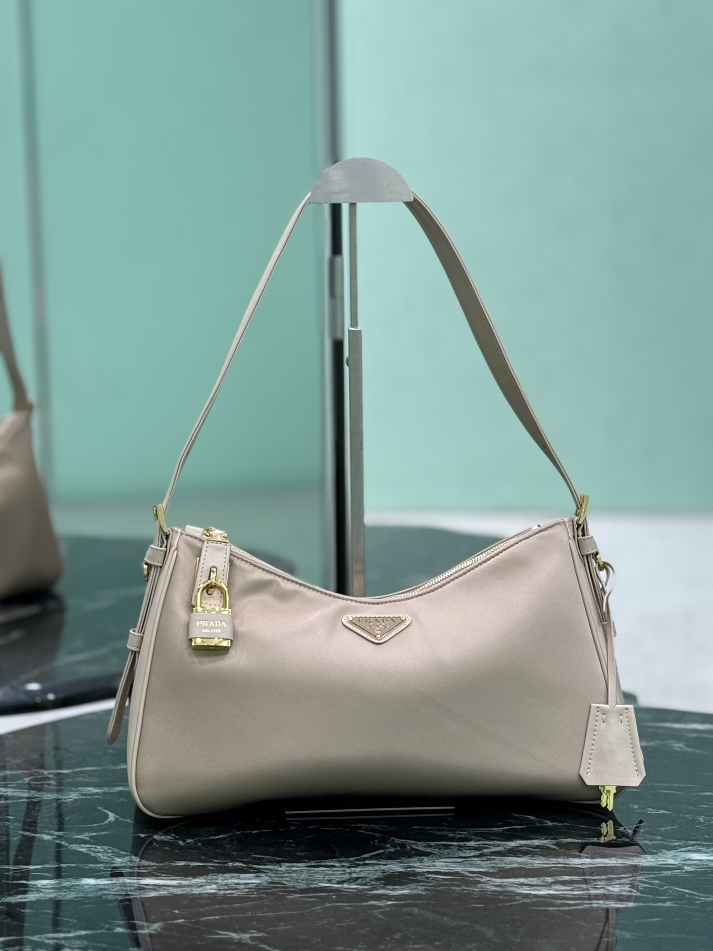 PRADA    00529