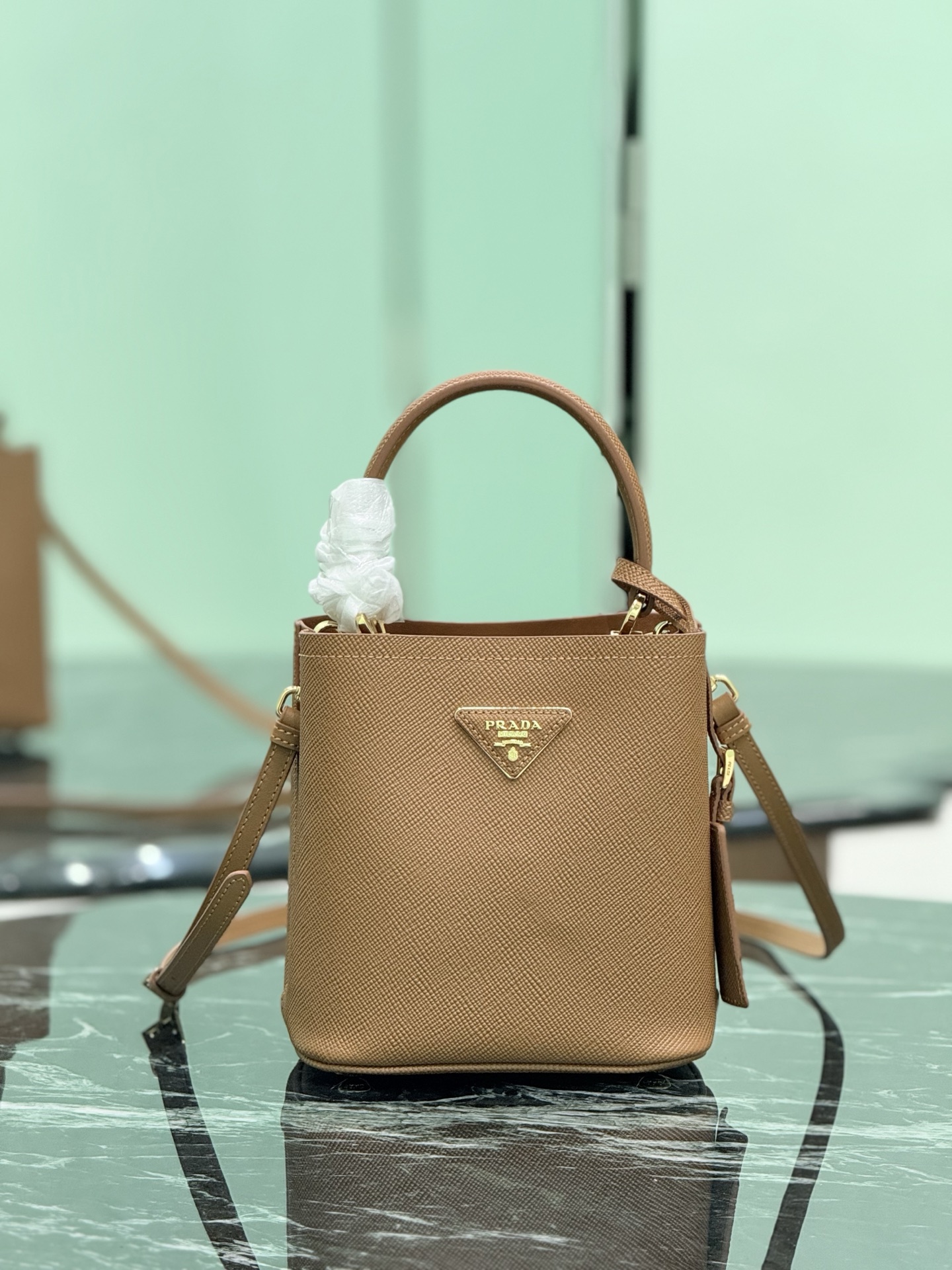 PRADA    00549