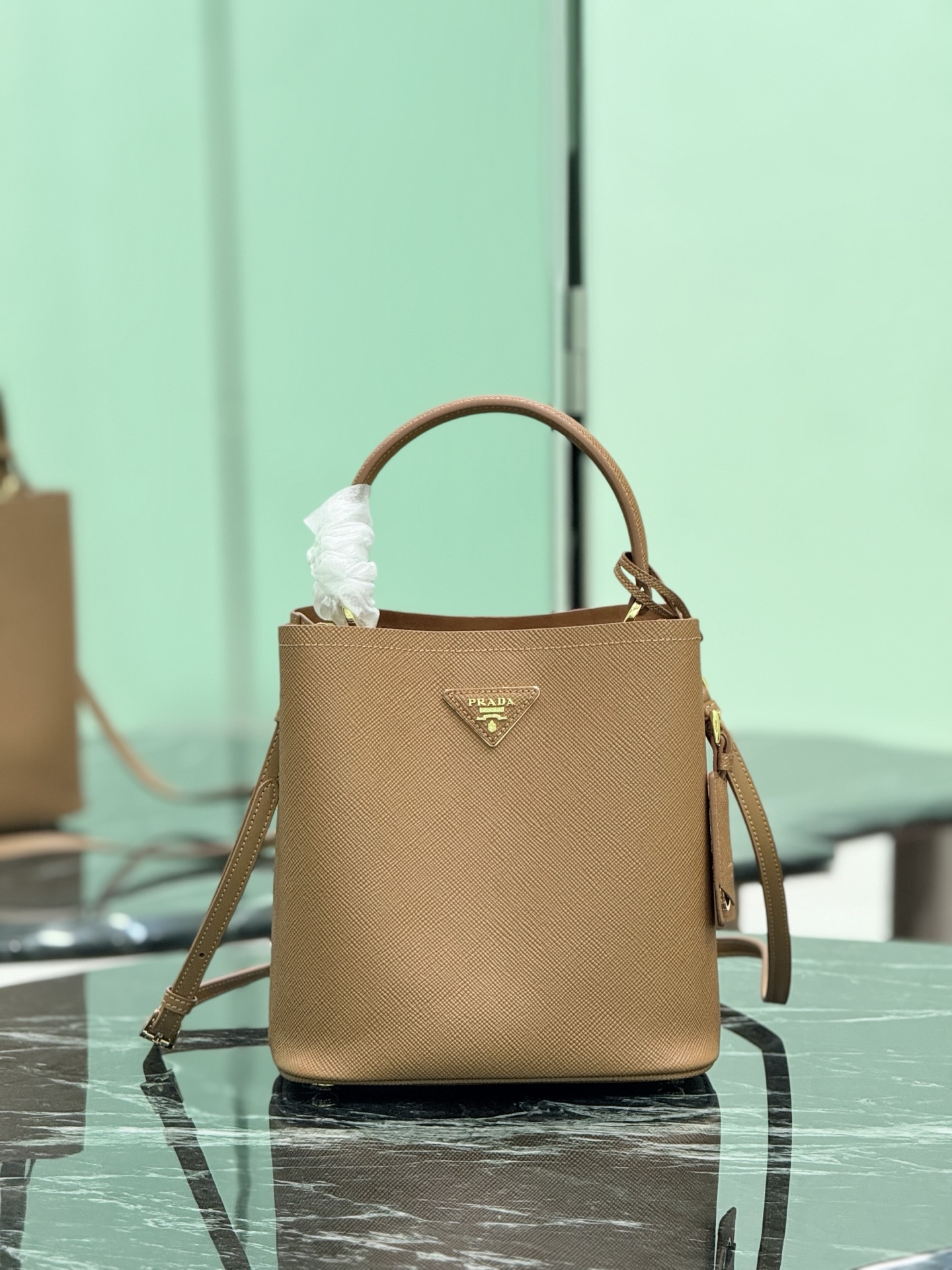 PRADA    00559