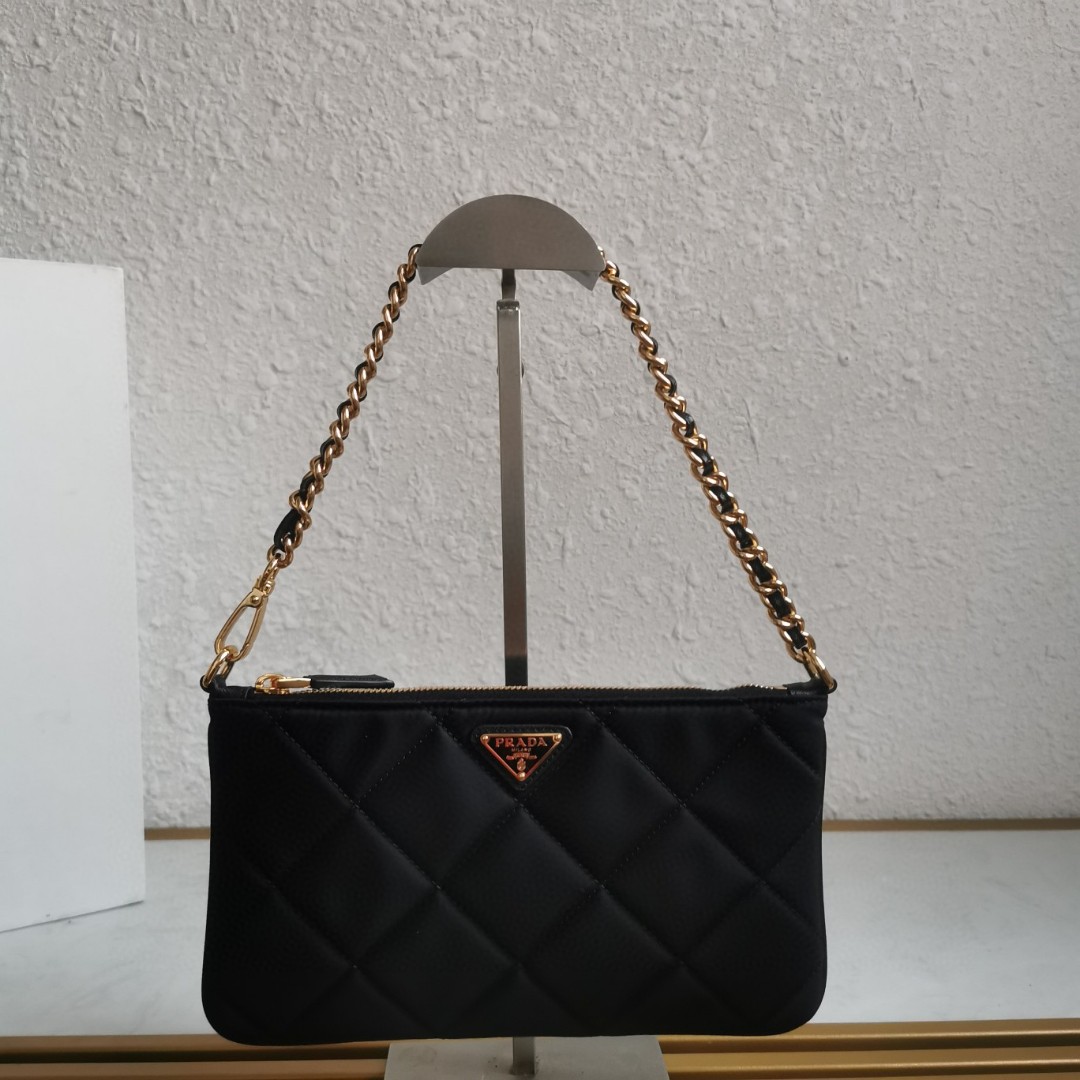 Prada 00579