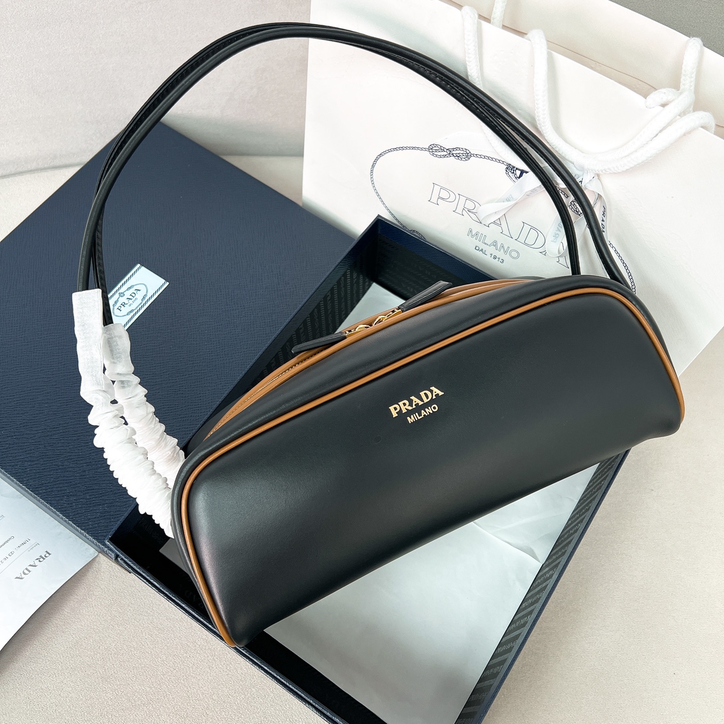 Prada 00589
