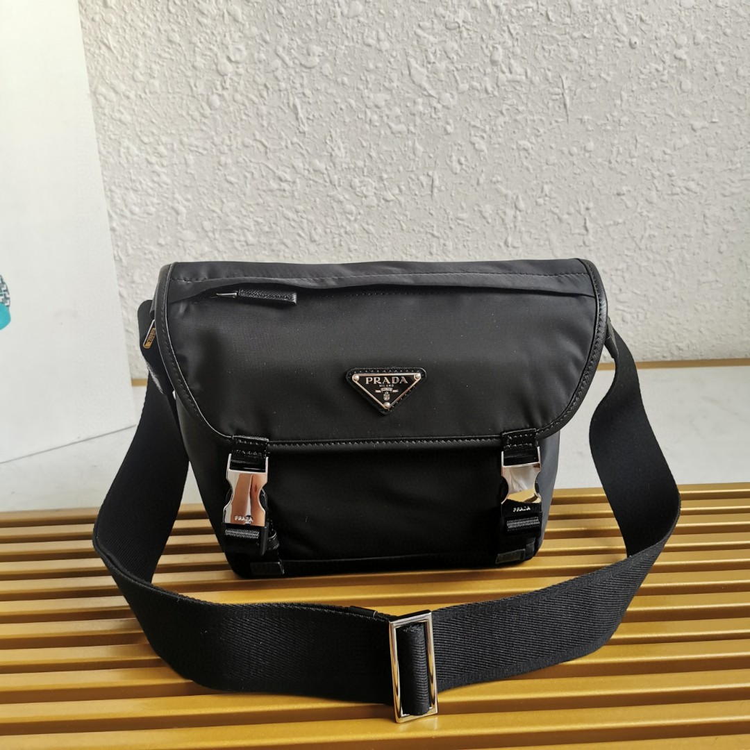 Prada 00639