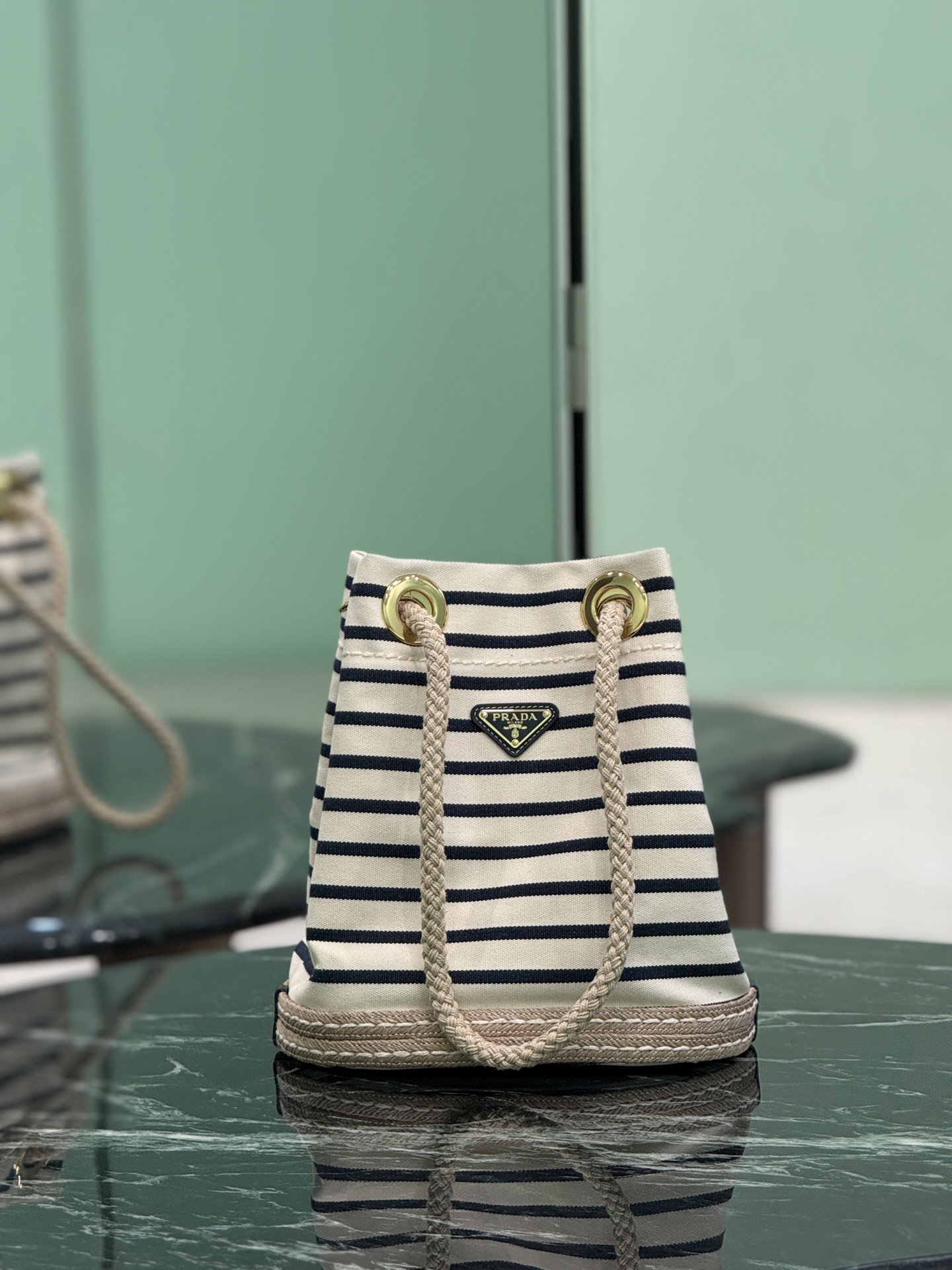 PRADA    00679