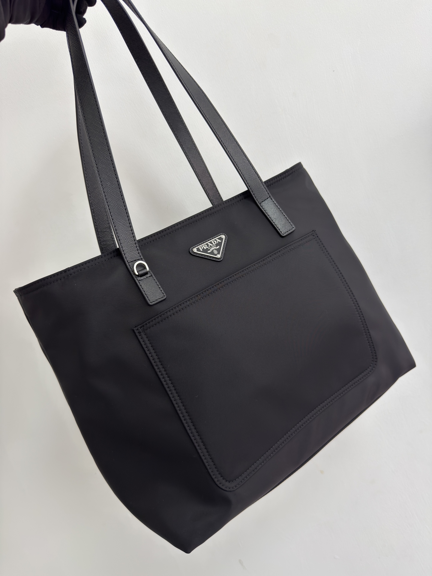 Prada 00689