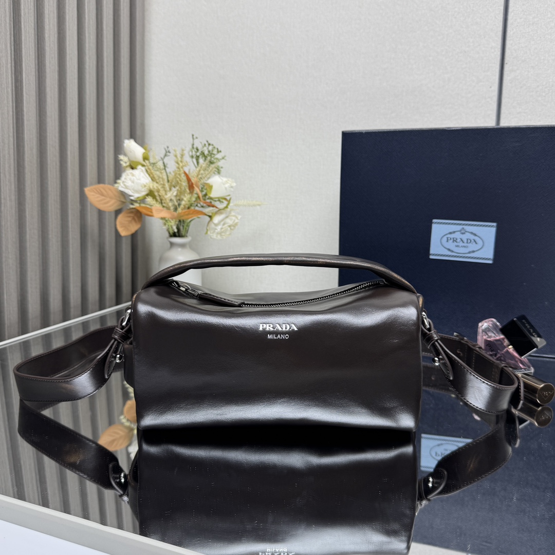 Prada 00699