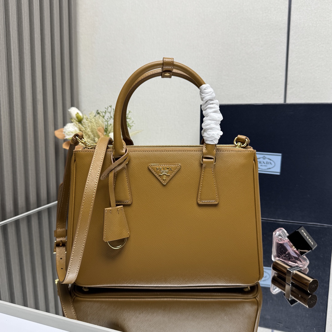 Prada 00736