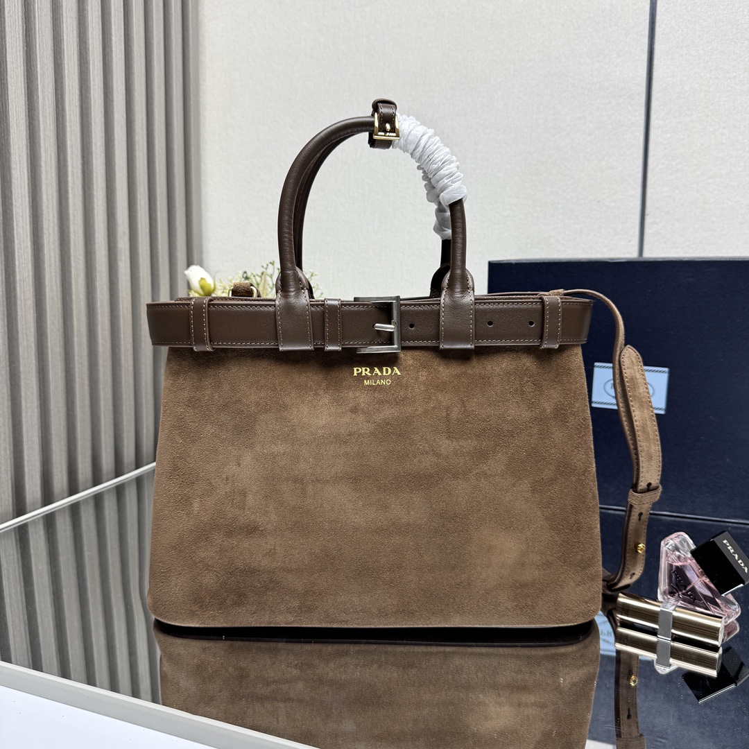 Prada 00749